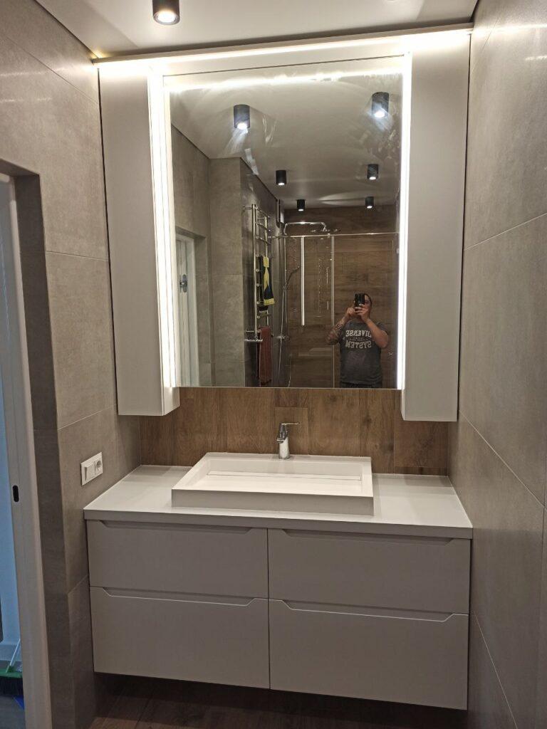 Замовити Навісна тумба, шафка з дзеркалом у ванну в Миколаєві