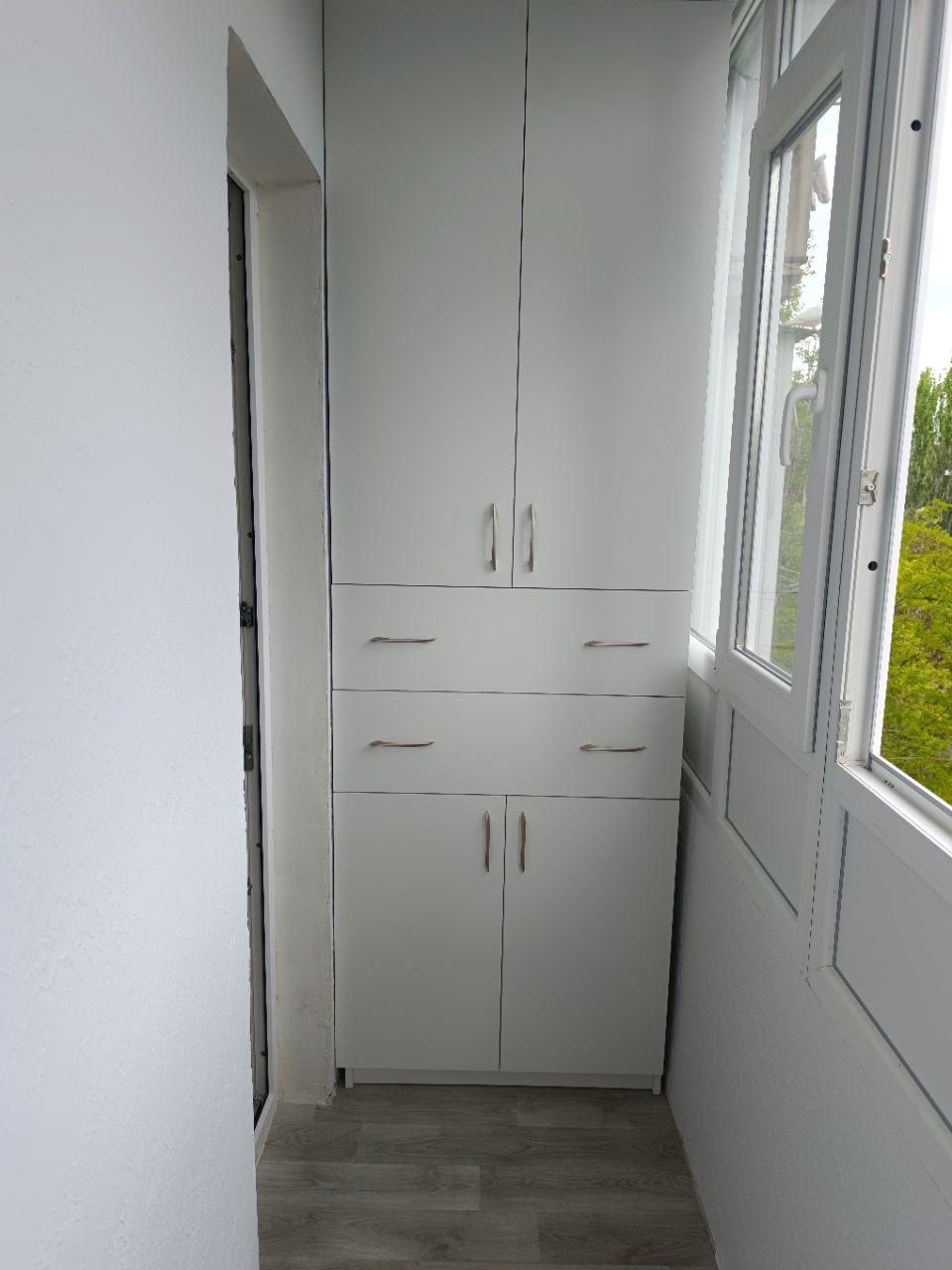 Шкаф на балкон White