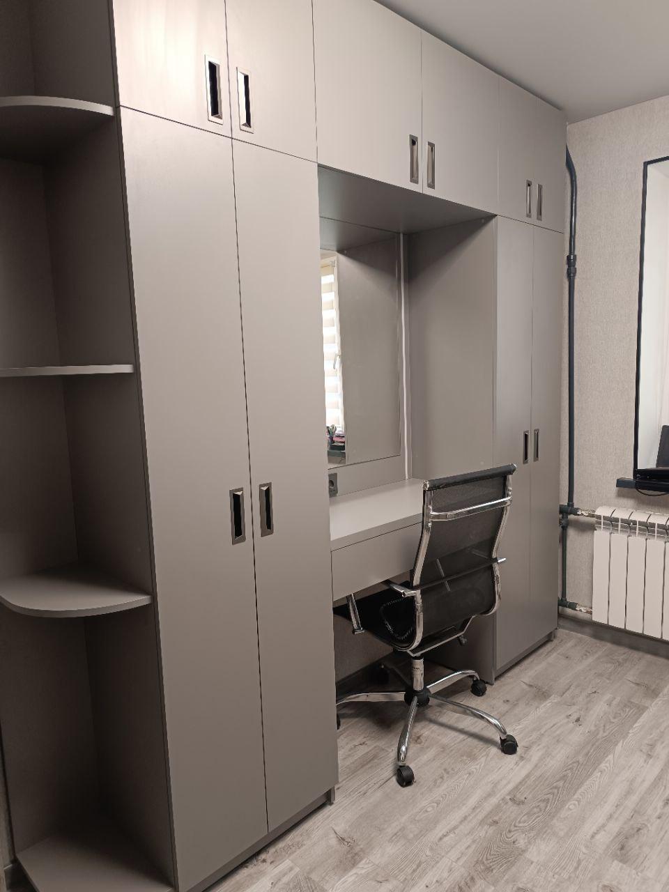 Стінка: шафа з письмовим столом Стінка: шафа з письмовим столом АлТорМебель Миколаїв