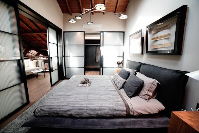 Як обрати меблі для спальні: практичні поради для мешканців Миколаєва та Півдня України